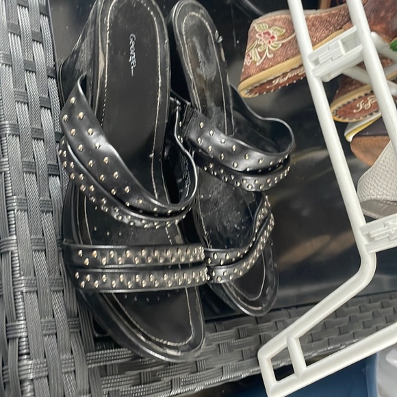 Platform - Picture 1 of 2